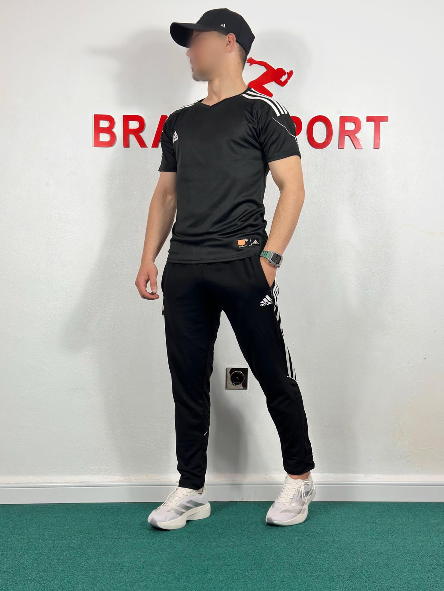 ENSEMBLE DE SPORT ADIIDAS